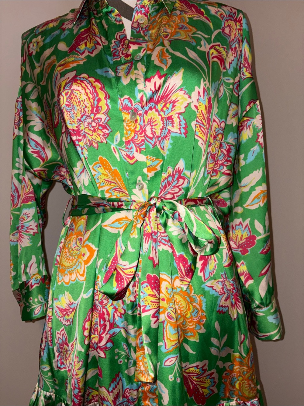 Zara size M Green Floral Tie-Waist Shirt Dress - Picture 2 of 7